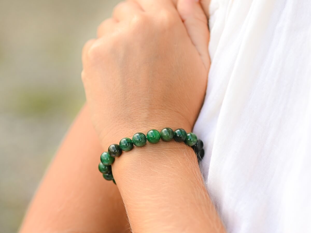 Fuchsite: Origine Vertus et Propriétés de la Pierre
