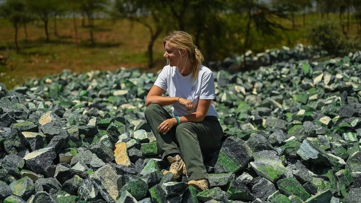 Zoisite: Minéralogie et Vertus de la Pierre en Lithothérapie