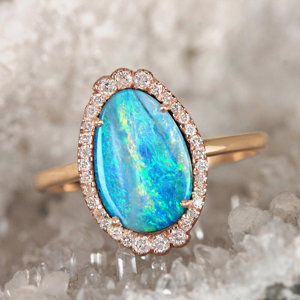 Bague Opale, Or et Diamants