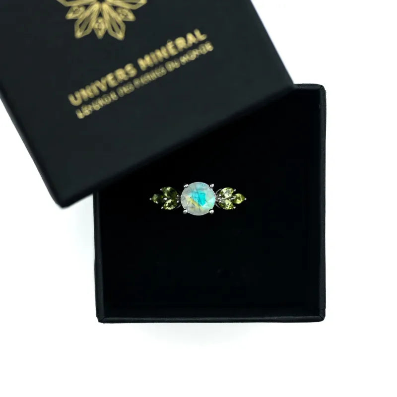 Bague femme antique Diopside, pierre précieuse péridot en argent Bague femme antique Diopside, pierre précieuse péridot en argent