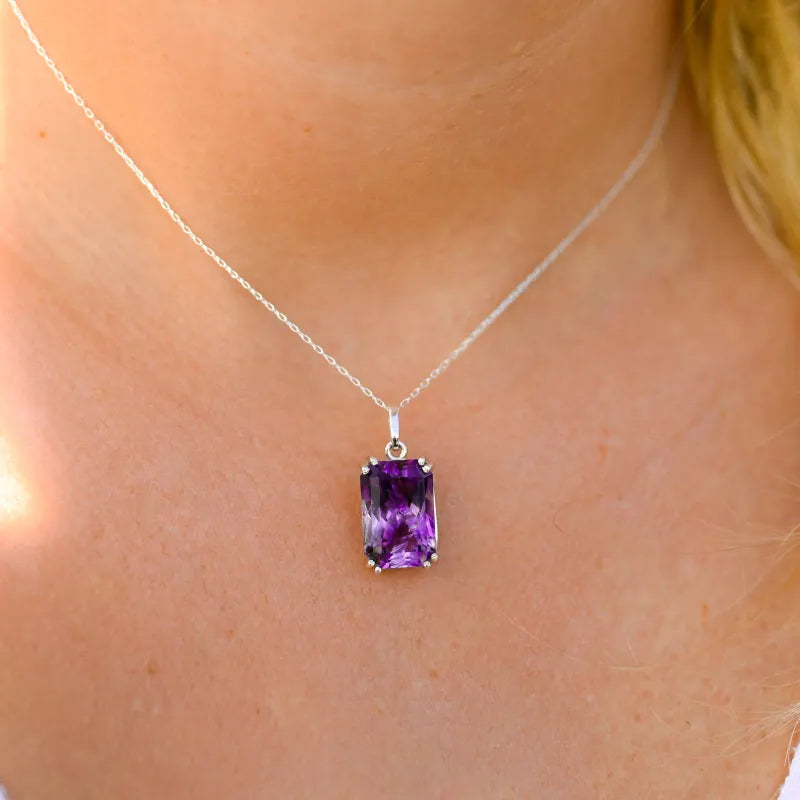 Collier ’Améthyste de Mahajanga’