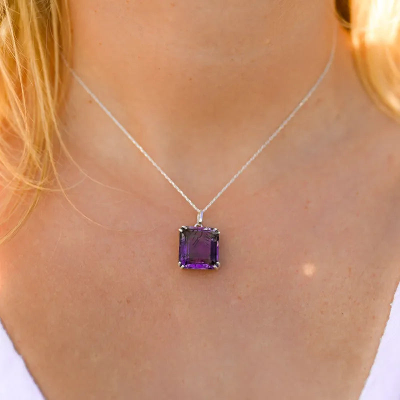 Collier ’Améthyste de Mahajanga’