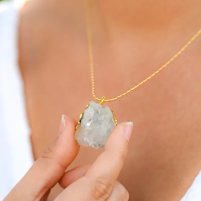 Collier apophyllite