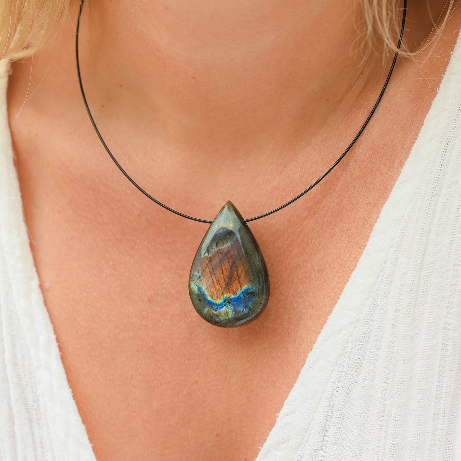 Collier labradorite reflet bleu doré