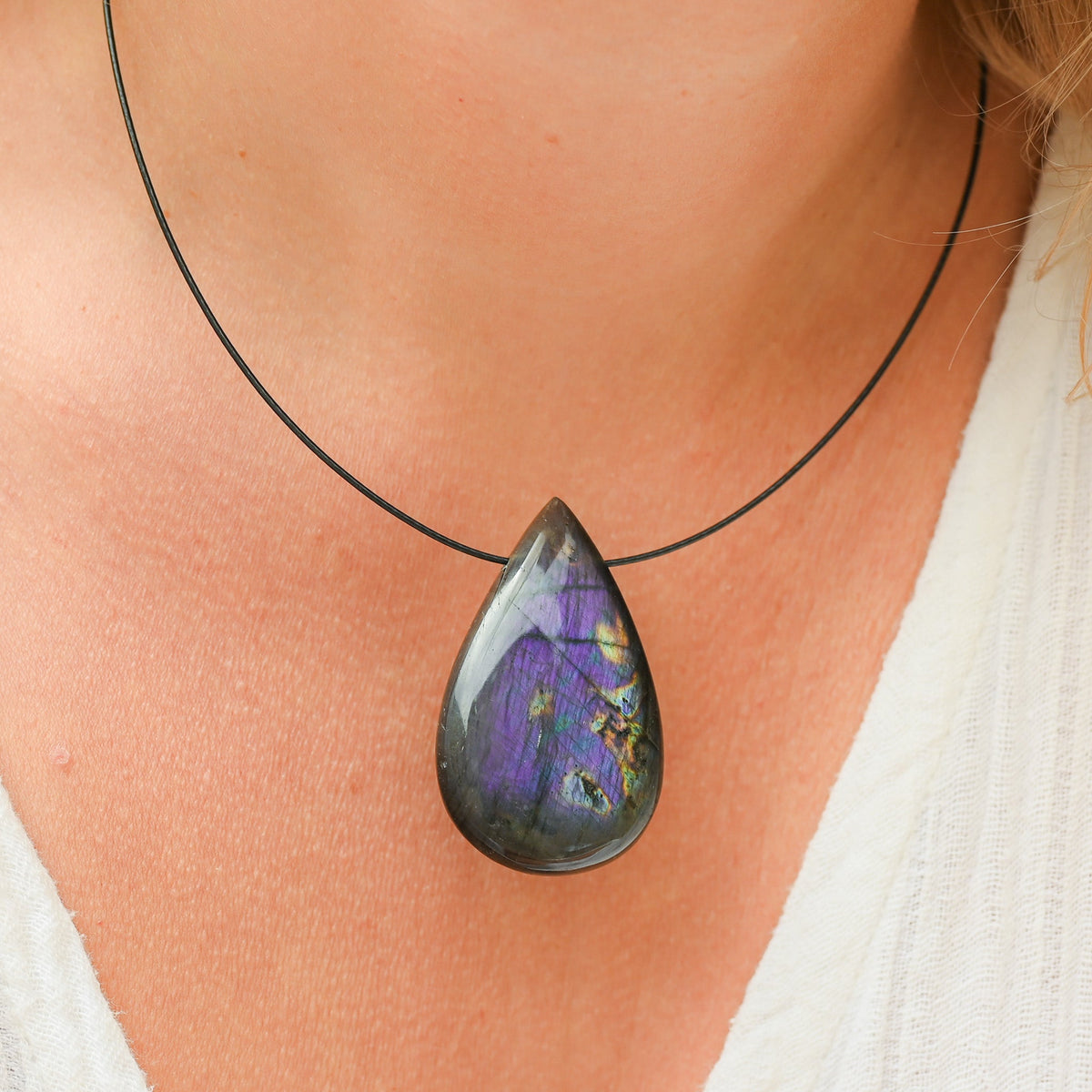 Collier labradorite violette