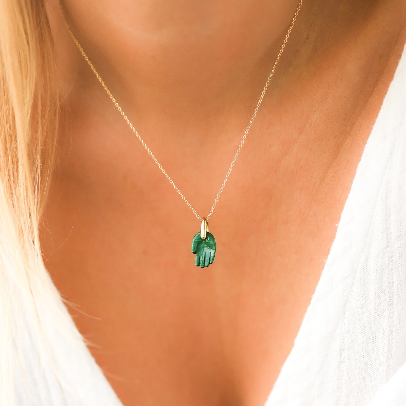 Collier ’Main’