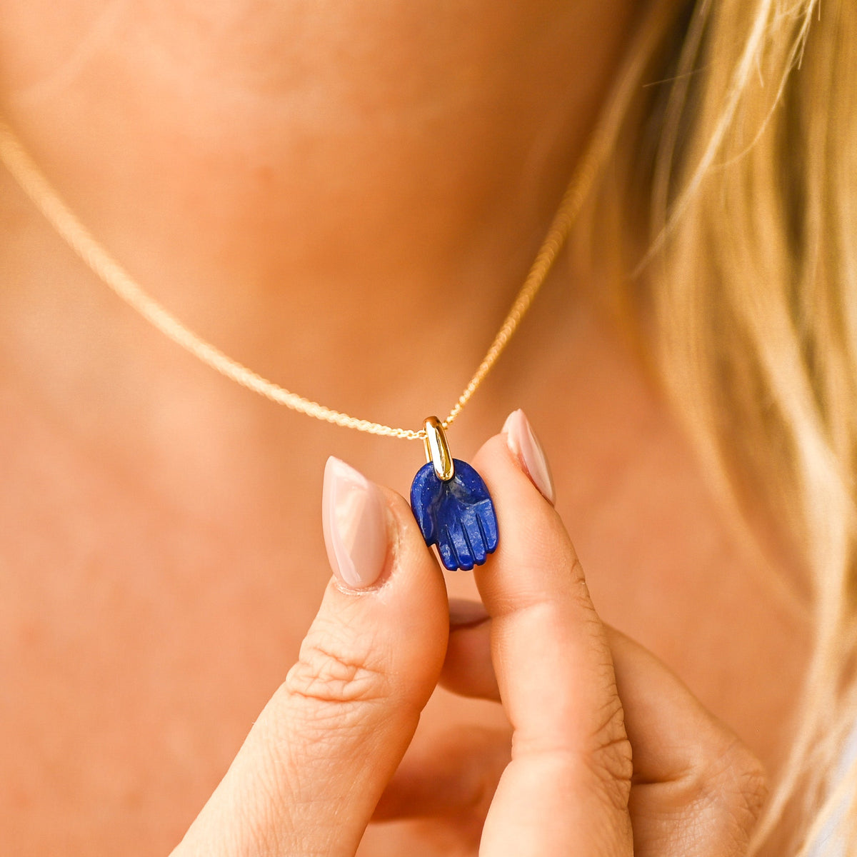 Collier ’Main’
