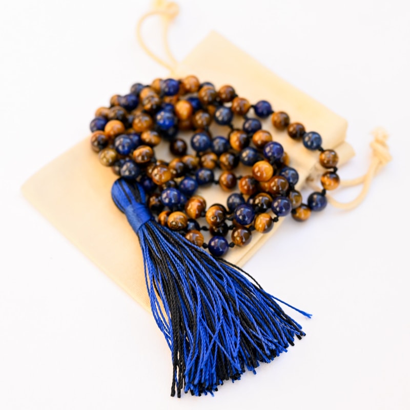 Collier Mala oeil de tigre et lapis lazuli | Univers Minéral