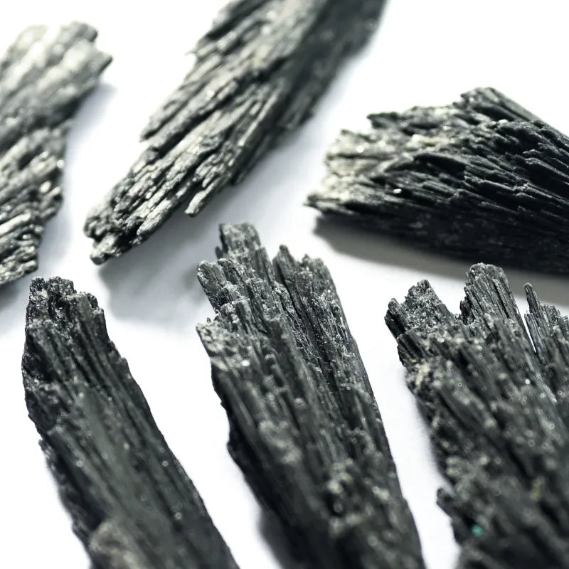 Cyanite noire - Rhaeticite