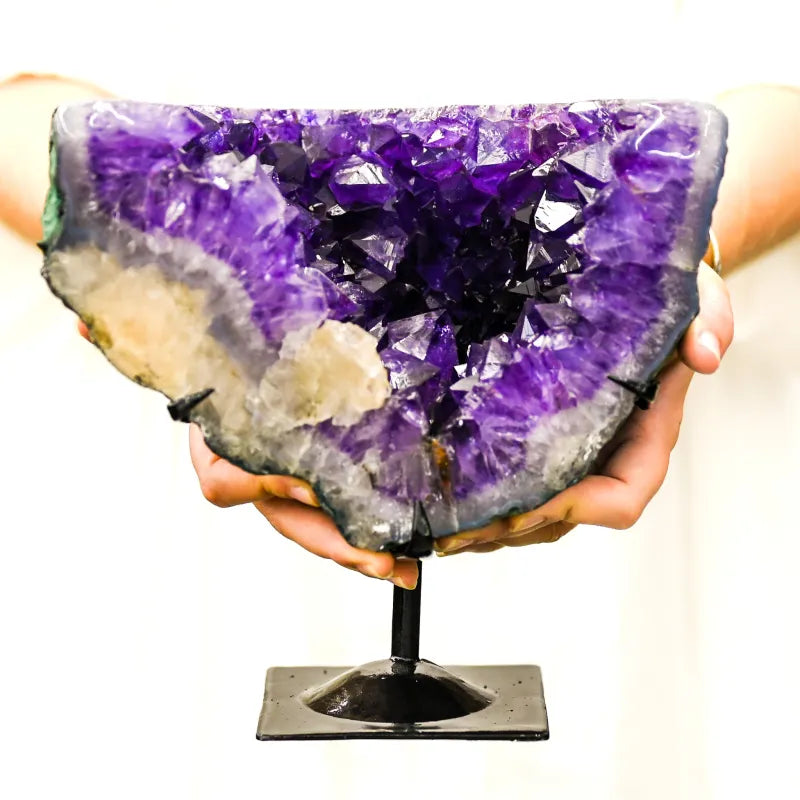 Géode d’Améthyste sur socle