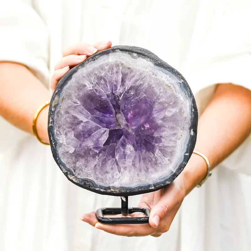 Géode d’améthyste - Tranche sur socle