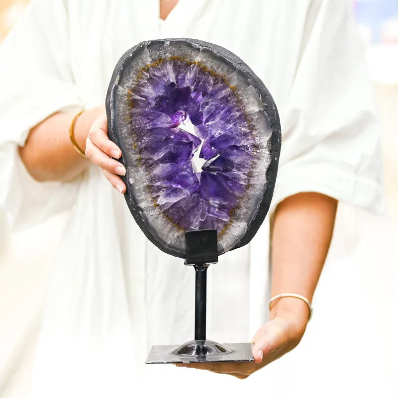 Géode d’améthyste - Tranche sur socle