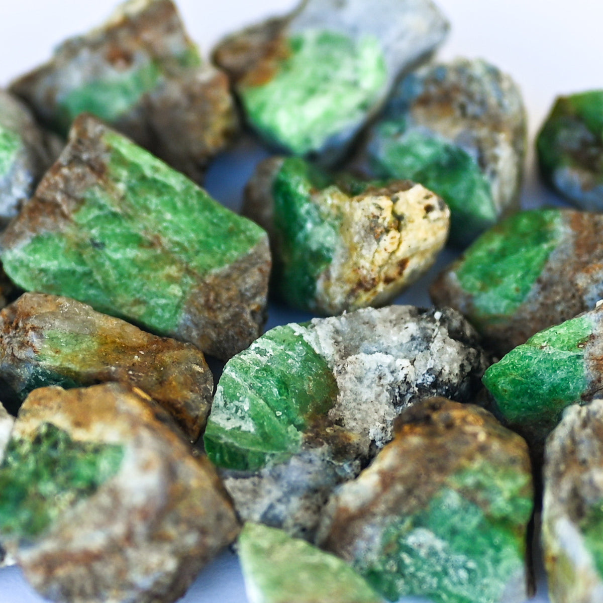 Grenat Tsavorite brut