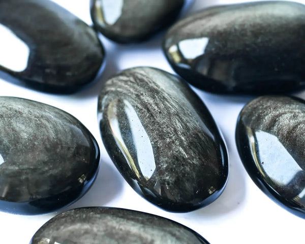 Obsidienne: Origine Vertus et Propriétés de la Pierre