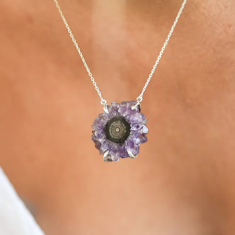 Pendentif en Améthyste solaire ’Etoile d’Uruguay’