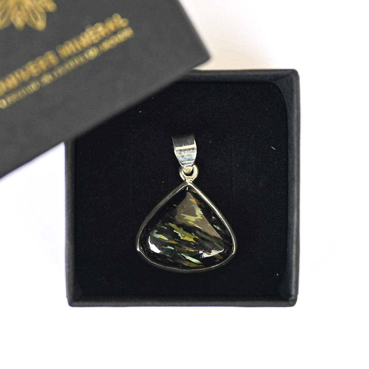 Pendentif Nuummite