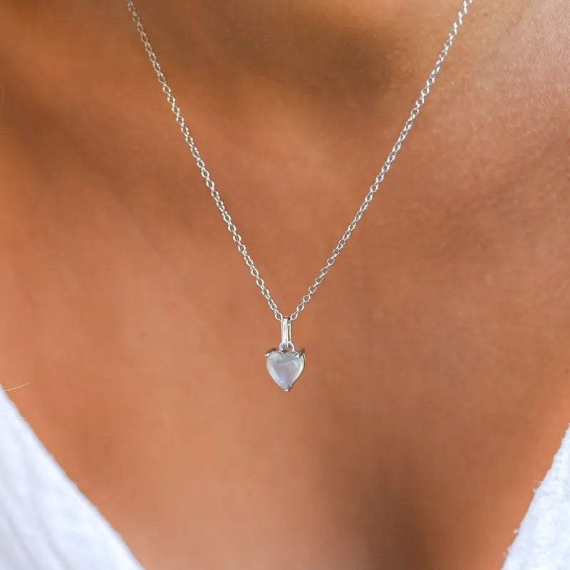 pierre de lune collier femme