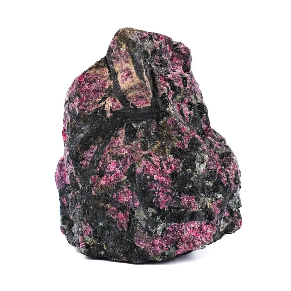 Eudialyte: Minéralogie et Vertus de la Pierre