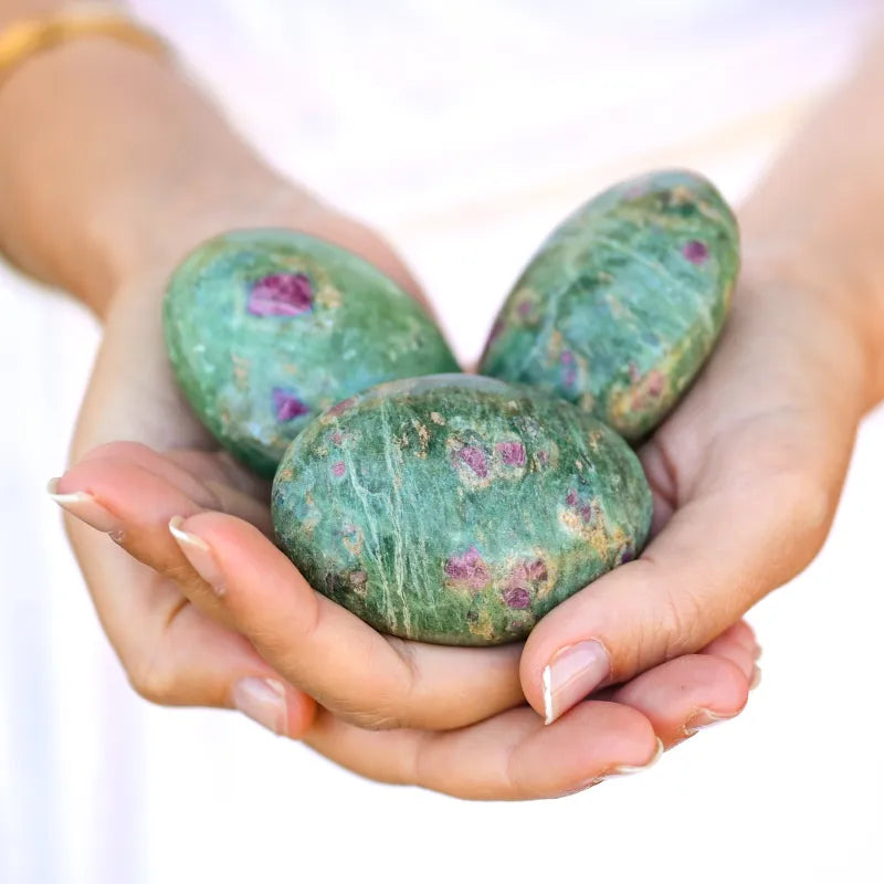 Rubis sur Fuschite Galet