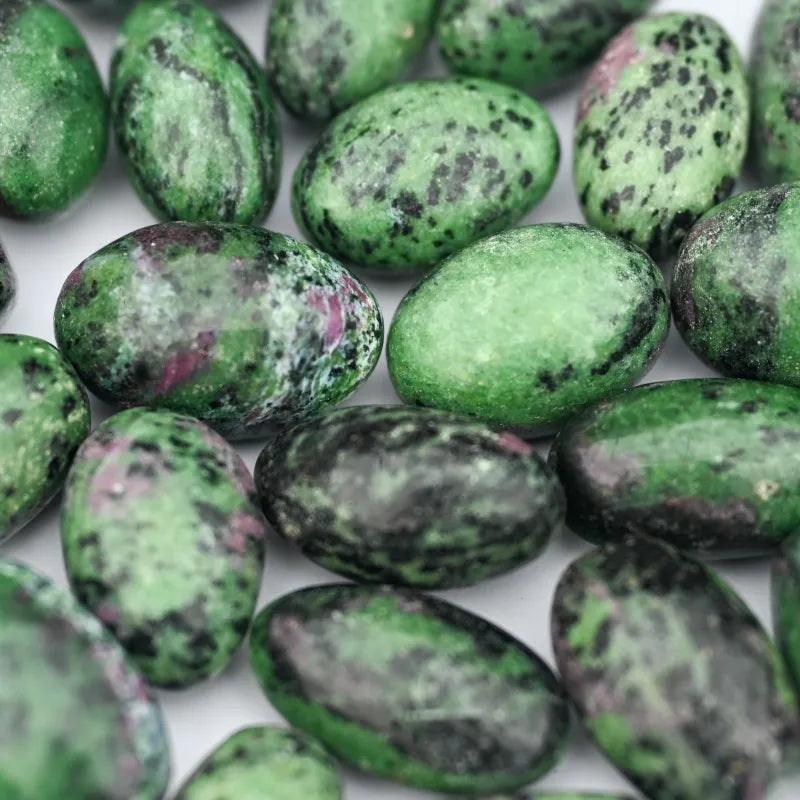 Rubis Zoïsite - Pierre Roulée