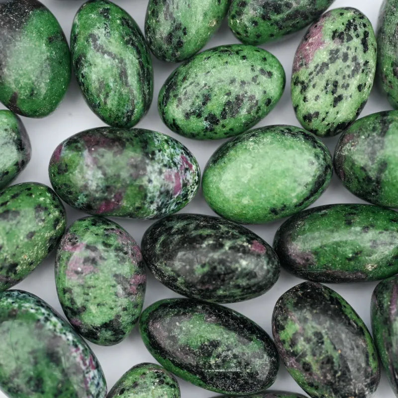 Rubis Zoïsite - Pierre Roulée