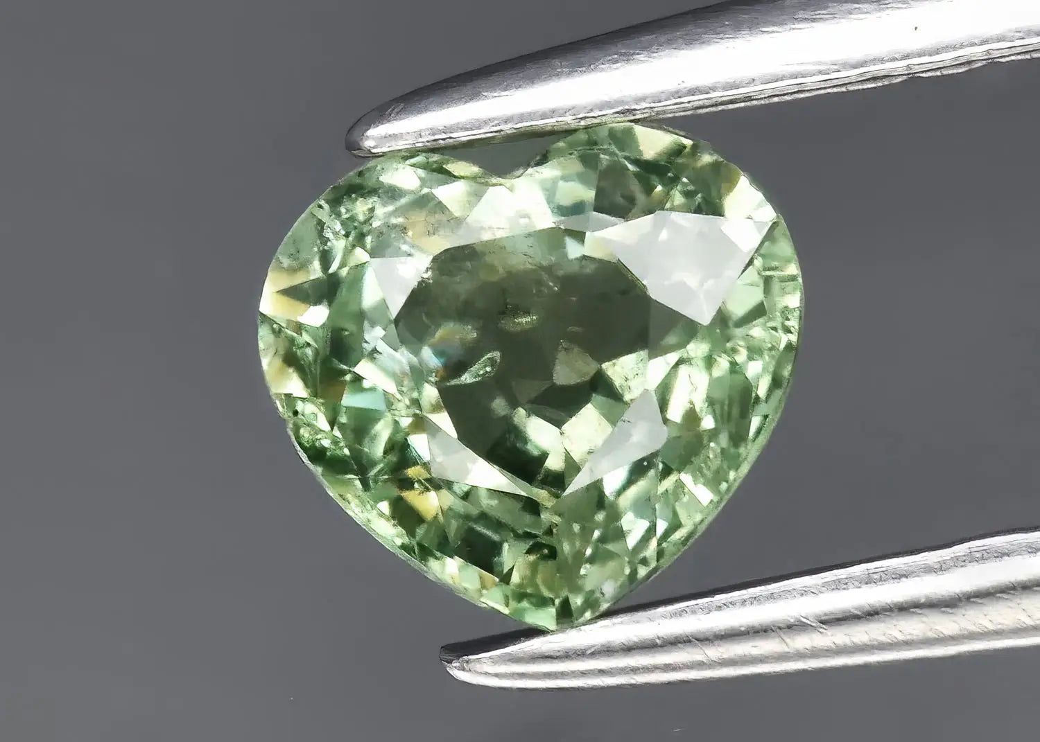 saphir vert clair