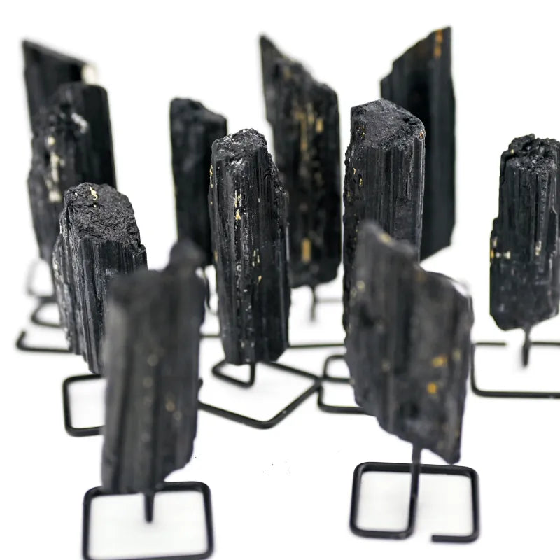Tourmaline noire sur socle