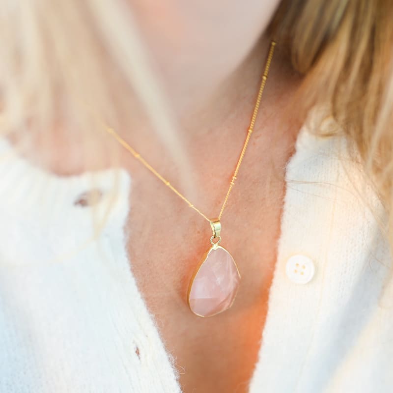 Pendentif quartz rose et or | Univers Minéral
